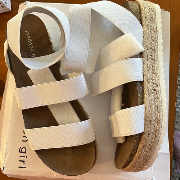 Madden Girl Carly Sandals - Picture 1 of 7